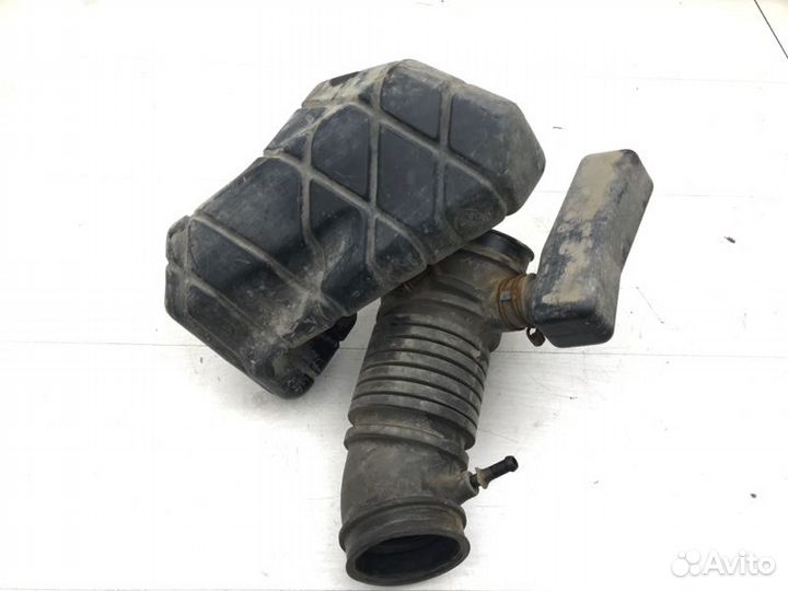 Патрубок воздушный Mitsubishi L200 3 4G64 2001