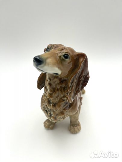 Антикварная фарфоровая статуэтка 