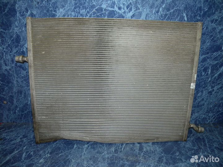 Радиатор доп Mercedes W217 W222 Мерседес в 217