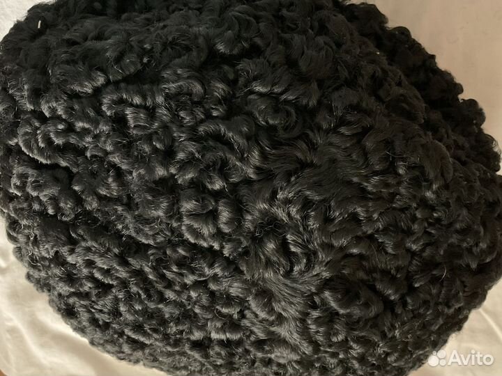 Берет шапка из каракуля, натуральный мех