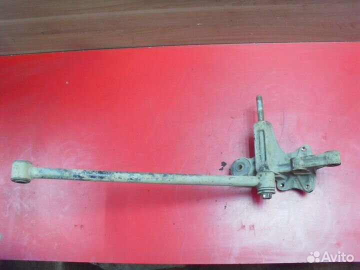 Кулак поворотный задний 4230502040 Toyota Corolla