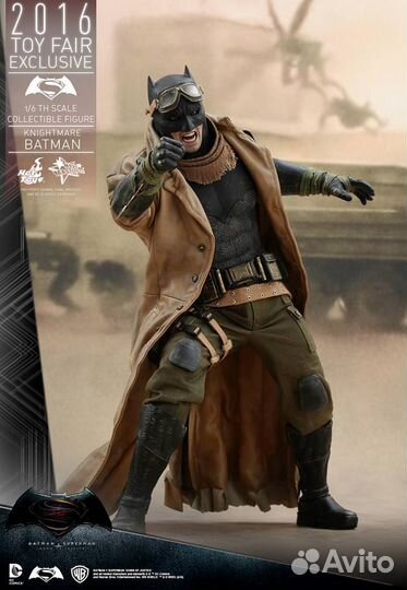 Hot Toys MMS372 Knightmare Batman Exclusive