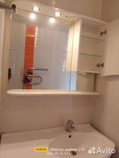 Тумба для ванной комнаты и зеркало бу