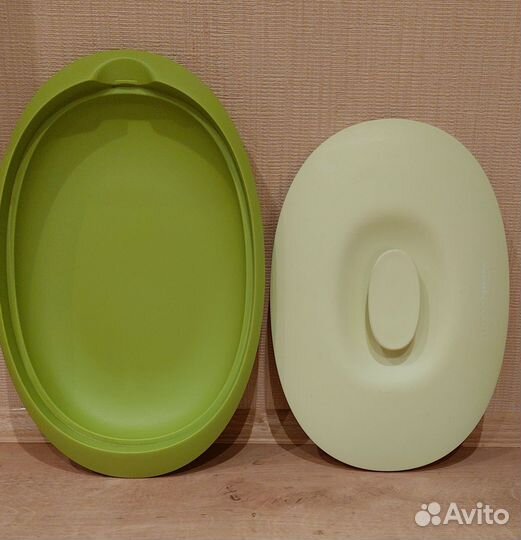 Блюдо с крышкой