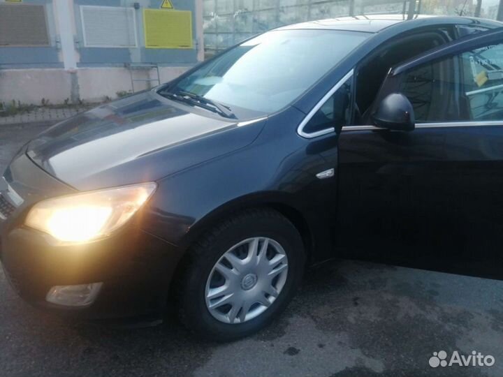 Opel Astra 1.6 AT, 2011, 186 000 км