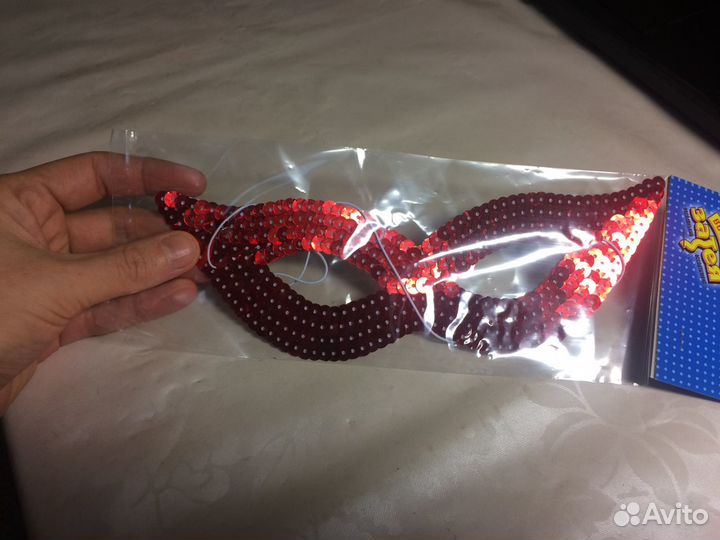 Маска праздничная