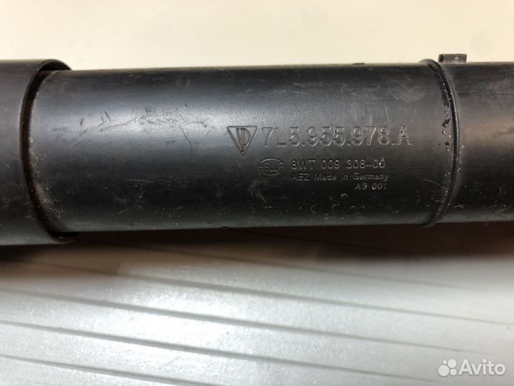 Форсунка омывателя левая Порш Каен (03-10)