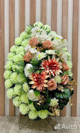 Ритуальные венки, корзины, дизайнерские