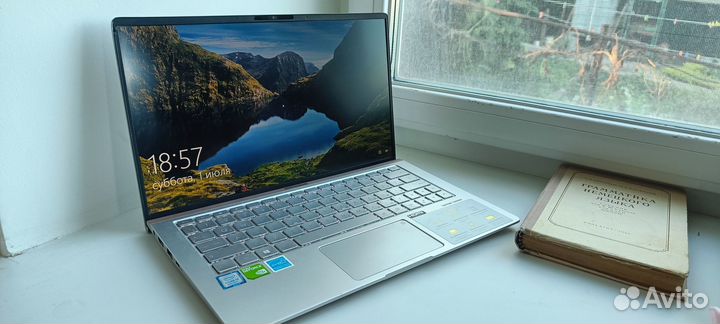 Ноутбук Asus ZenBook 13'3