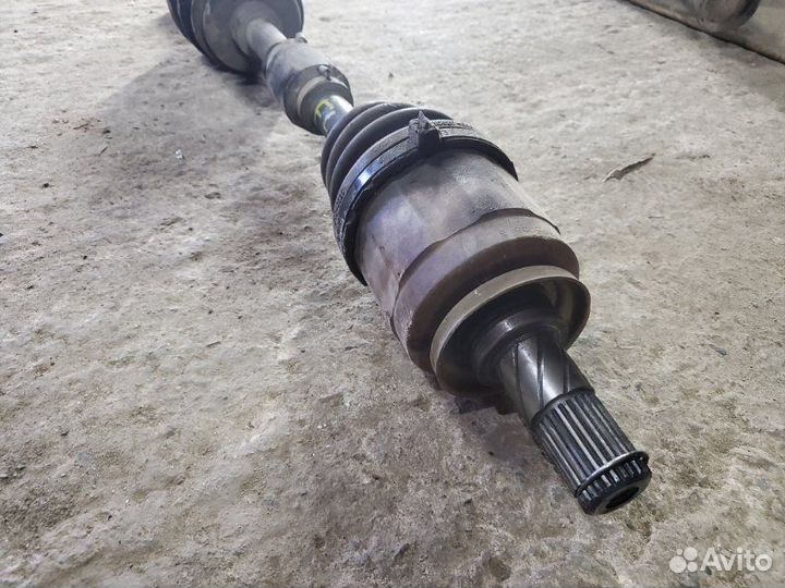 Вал приводной передний левый Nissan Primera P11