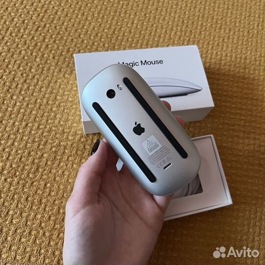 Мышь Apple Magic Mouse (2-го поколения)