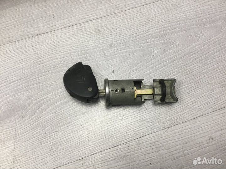 Замок зажигания Citroen Xsara 1.8 1999