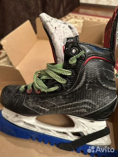 Коньки хоккейные