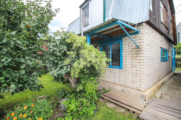 Дом 50 м² на участке 6 сот.