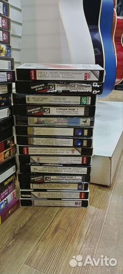 Видеокассеты VHS (много)