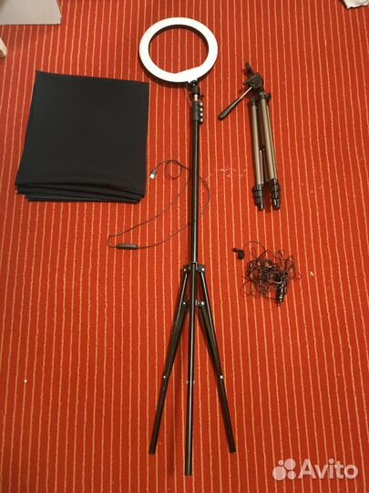 Оборудование для съёмок лампа микрофон тренога