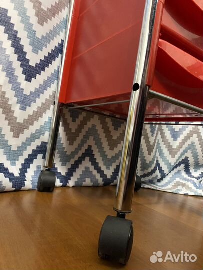 Тележка парикмахерская