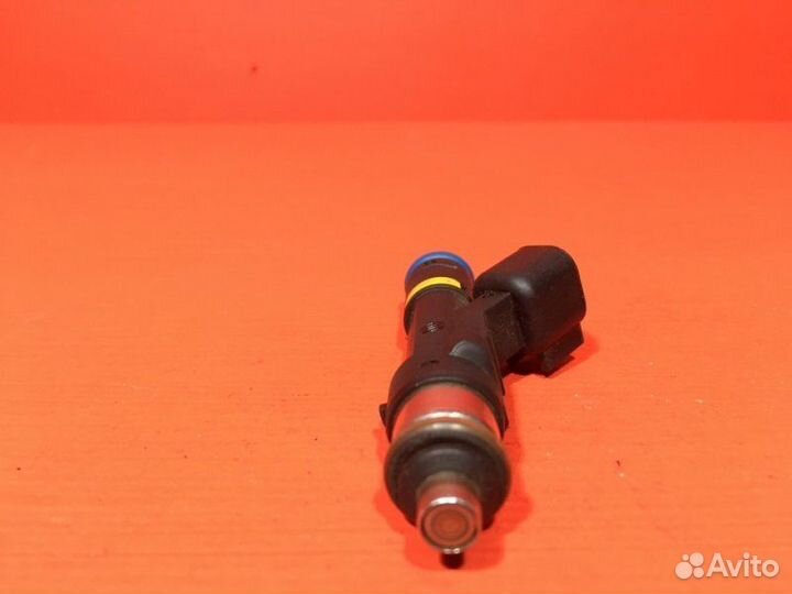 Форсунка Mazda 6 GG L813 2005