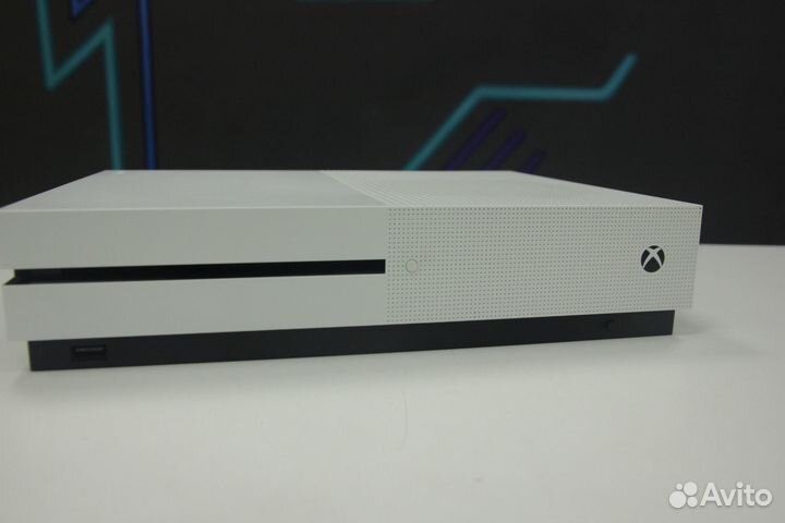 Игровая приставка xBox One S 500Gb