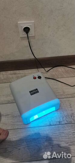 Лампа для маникюра