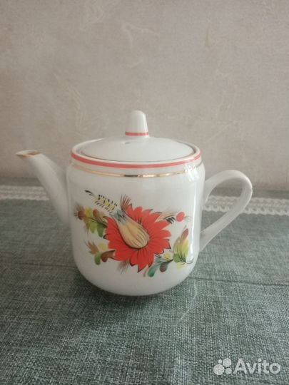 Чайник заварочный фарфоровый