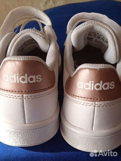 Кроссовки adidas для девочки оригинал