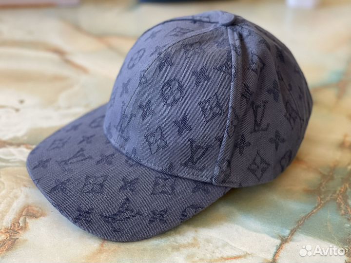 Бейсболка Louis Vuitton из денима