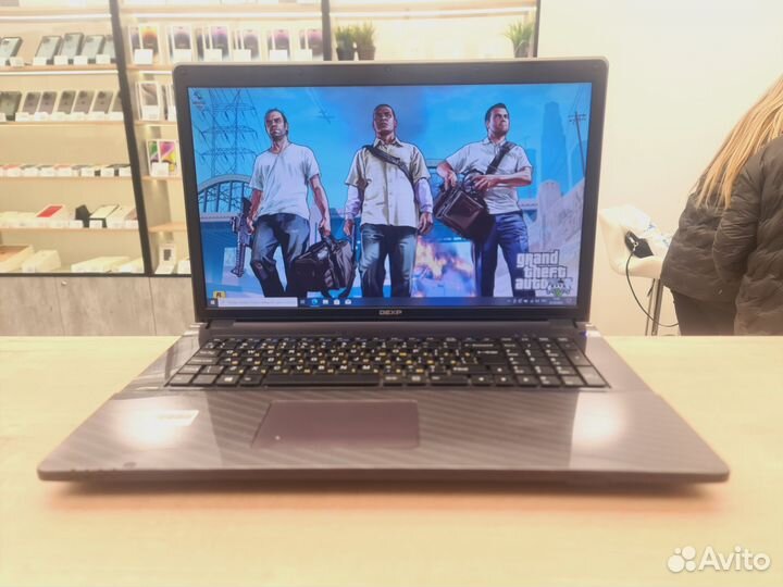 Ноутбук для игр17.3 Core i7+Nvidia 940M/16gb/SSD