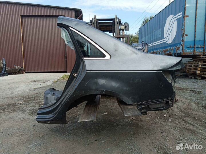 Audi A4 Крыло заднее левое (форточка в стоимость н