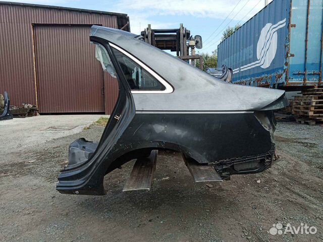 Audi A4 Крыло заднее левое (форточка в стоимость н