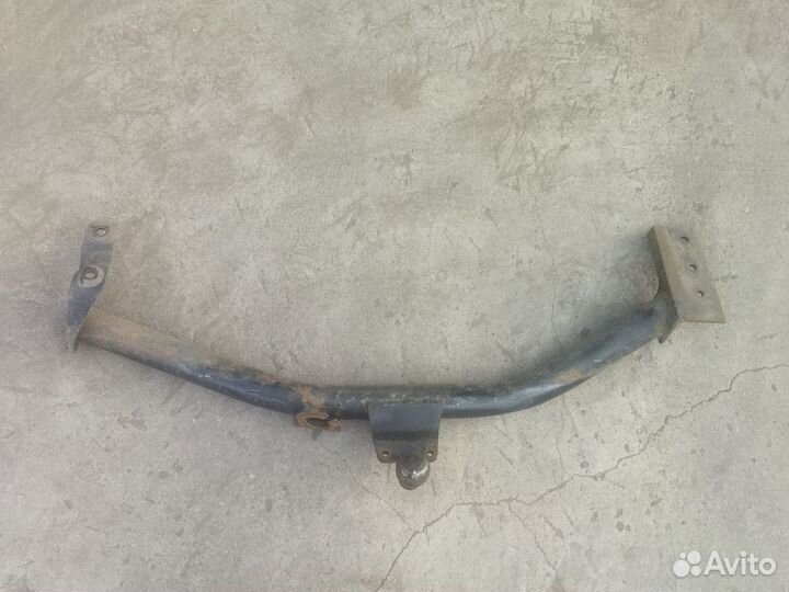 Фаркоп на toyota ipsum