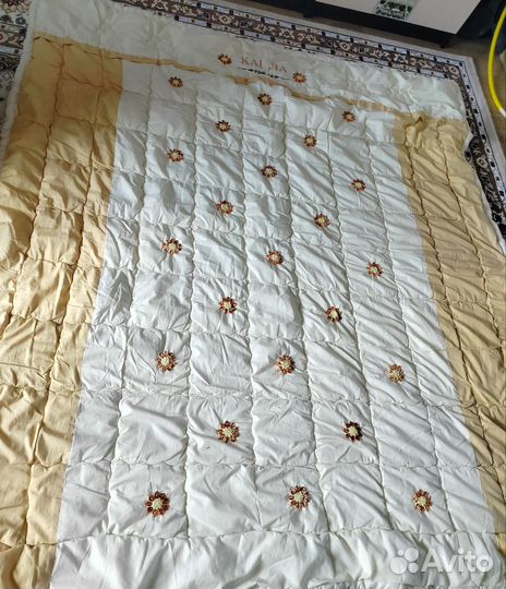 Одеяло ватное б.у в отличном состоянии.теплое