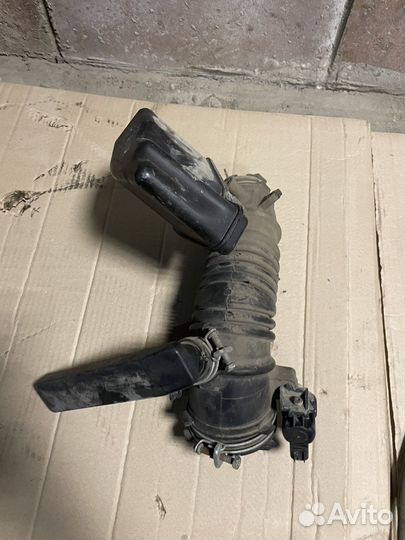 Патрубок воздушного фильтра Toyota Camry V40 2.4