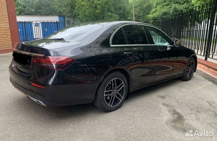 Персональный водитель на Мерседес Е класс AMG