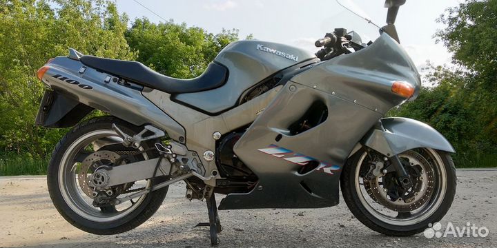 Кавасаки ZZR-1100-2