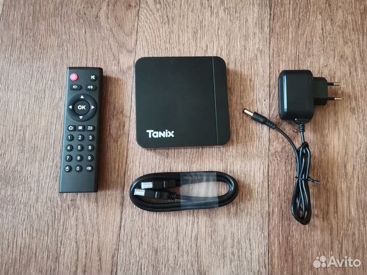 SMART TV приставка Tanix W2