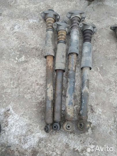 Задние стойки volkswagen golf 4 Bora skoda Octavia