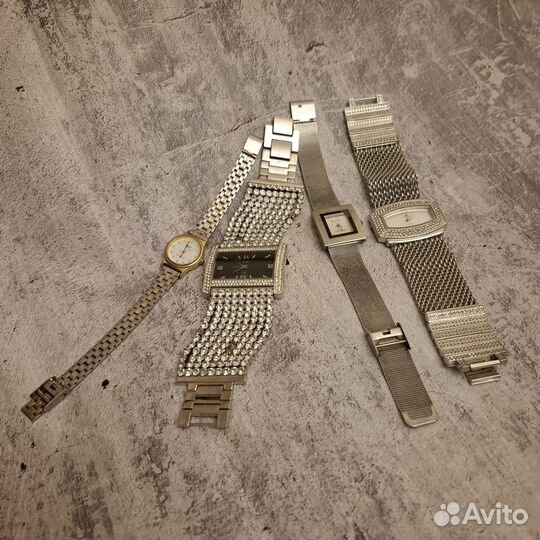 Часы одним лотом