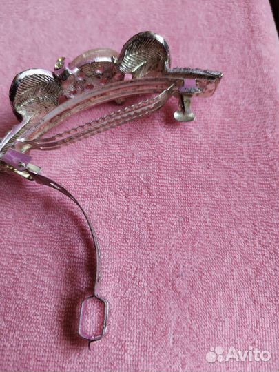 Заколка, крабы