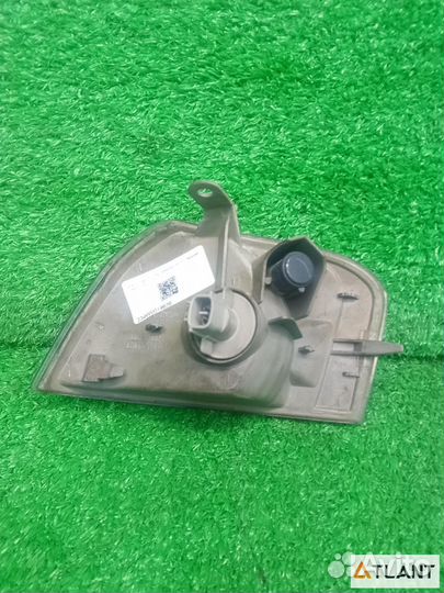 Габарит передний правый toyota sprinter