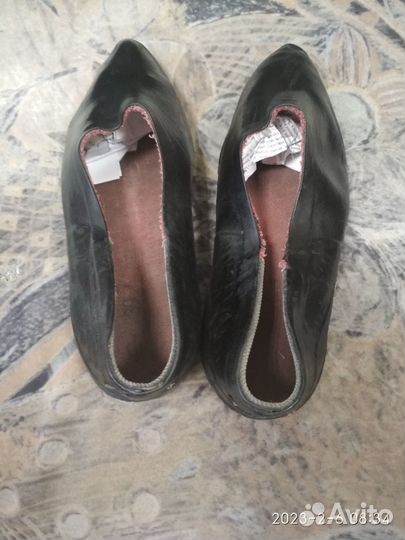 Галоши б/у, восточные,СССР одна пара-торг