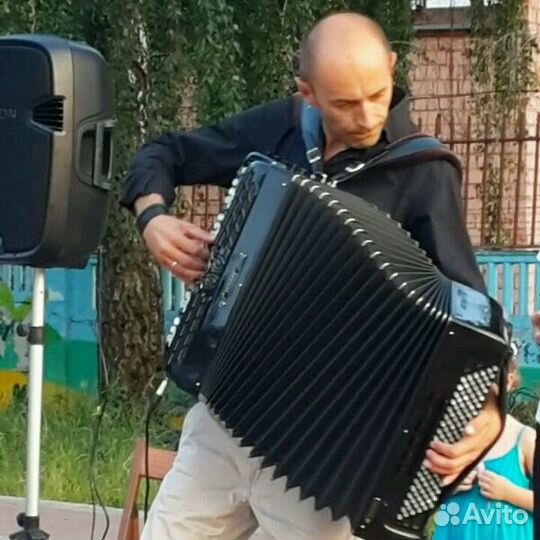 Баянист на праздник. Поющий баянист в Москве