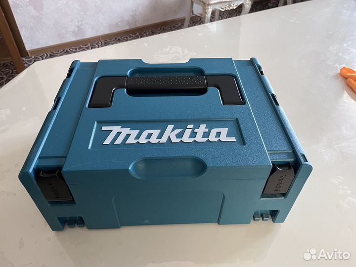 Перфоратор makita