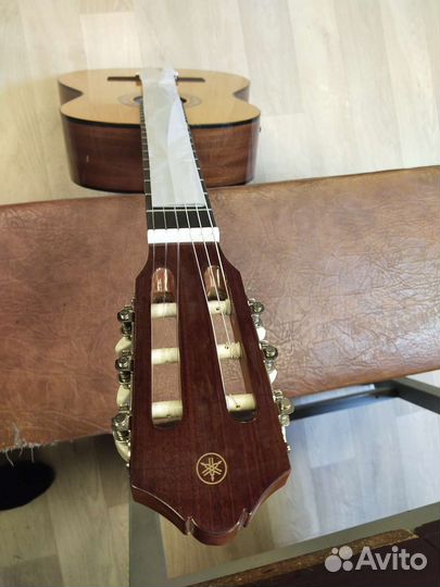 Классическая гитара yamaha c40