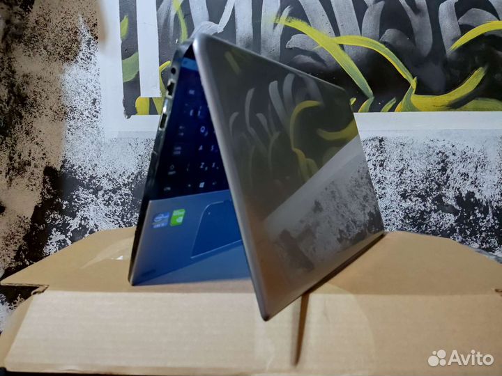 Ноутбук Toshiba полный комплект