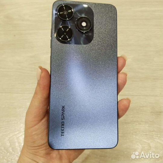 Смартфон Techno Spark 10