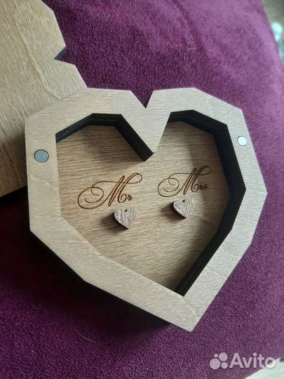 Свадебная шкатулка для колец (состояние новой)