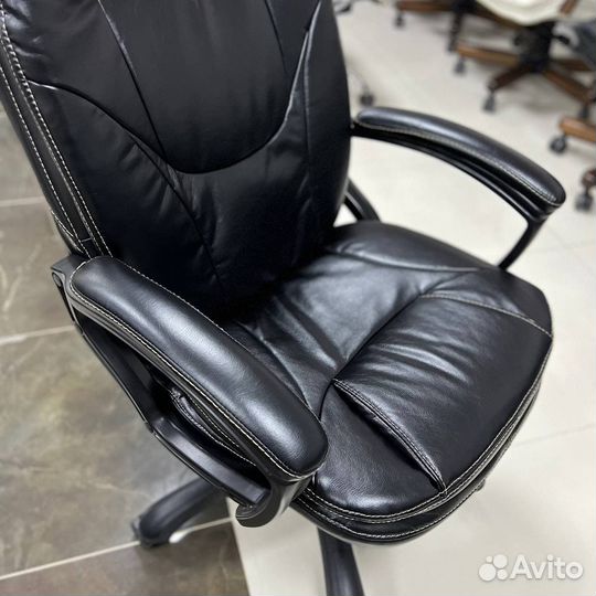 Офисное компьютерное кресло CH-868N (цвета)