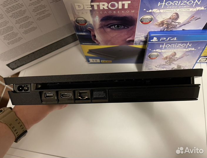 Sony playstation 4 slim 1 tb