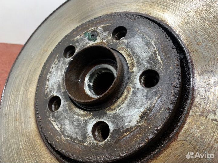 Поворотный кулак Skoda Rapid седан cwva 1.6 110HP